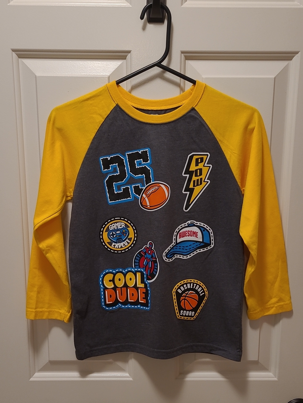 NWOT Kids Raglan Long Sleeve Gamer Sports Tee - 8